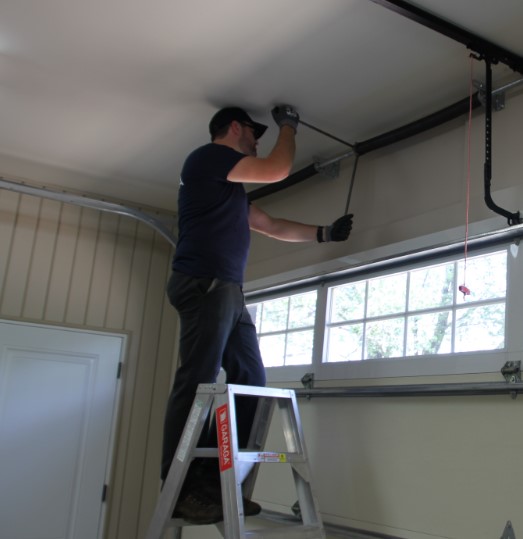 Garage Door Installer