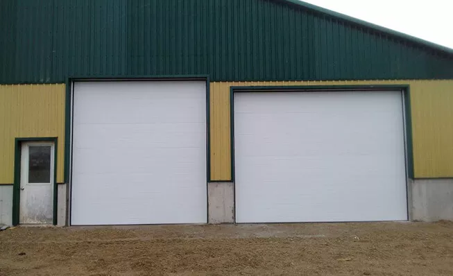 Commercial garage doors