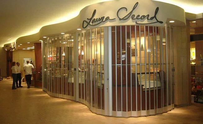 Commercial garage doors